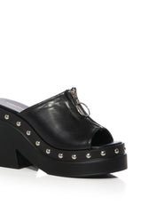 RAMI CHUNKY SANDAL IN BLACK