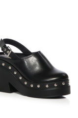RAVENDELL CHUNKY CLOG IN BLACK